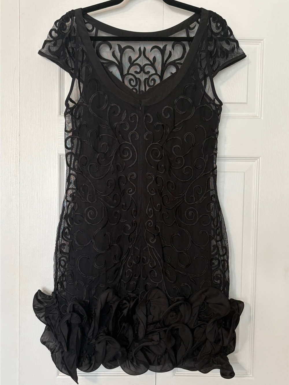 Guess Women's Floral-Lace Ruffled-Hem Sheath Dress - Picture 4 of 7